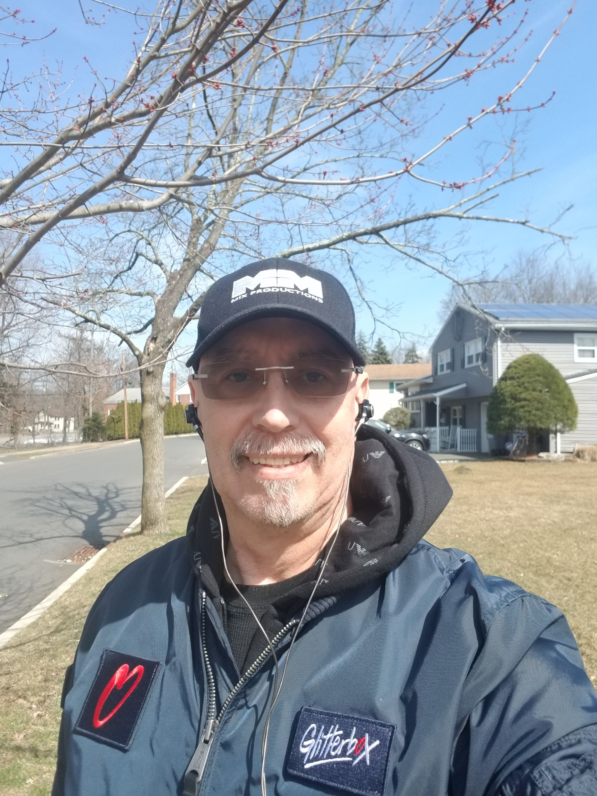 Today is exactly 4 weeks post my OHS ... started to walk 30 min around the neighbourhood trying to work my recovery ..it has not been easy dealing with the mental and physical aspects of this all friday i see my cardio to see if i can start to drive and