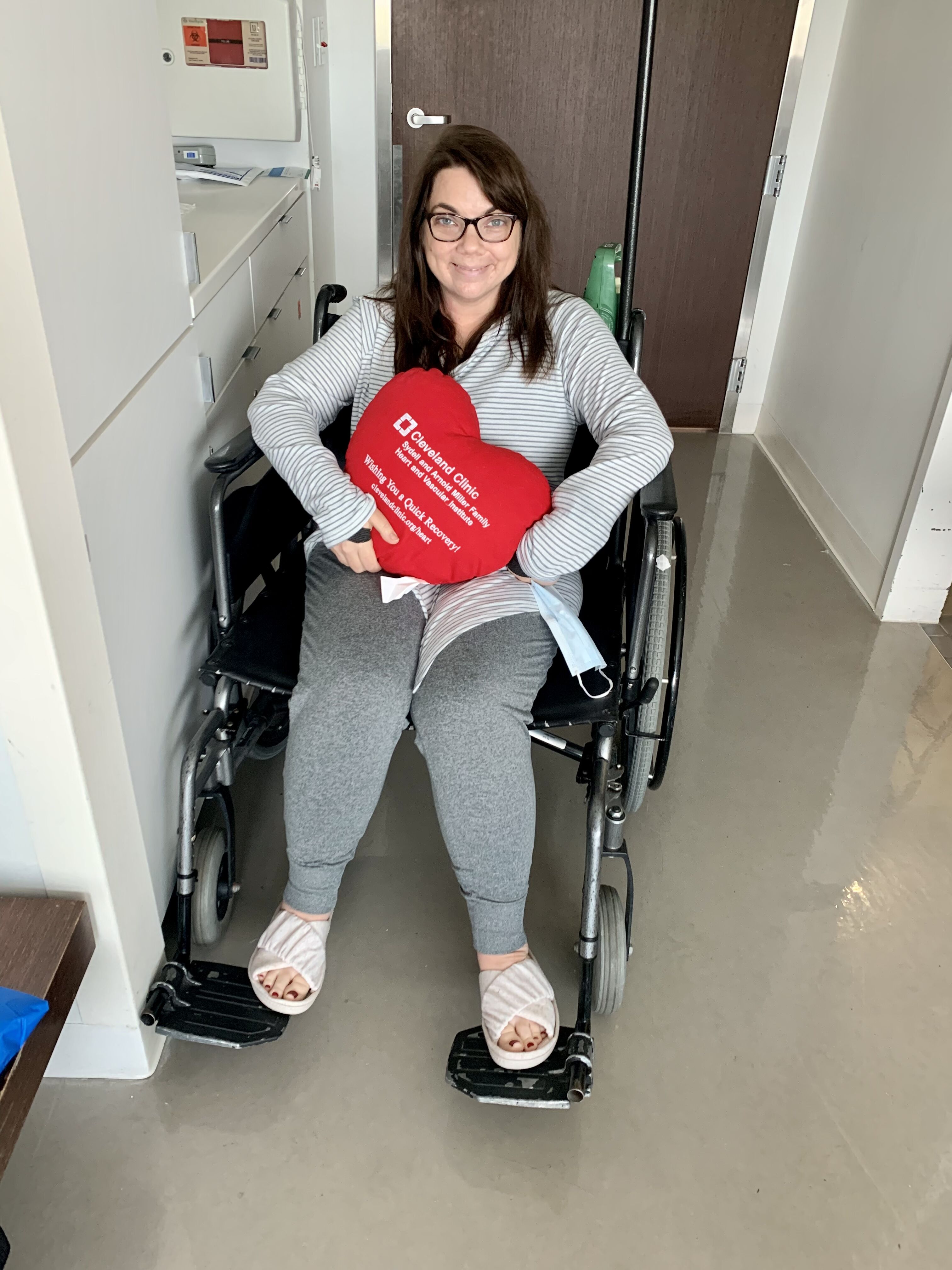 Hi yâ€™all ðŸ‘‹ Iâ€™m reporting back from a mini-sternotomy last Wednesday at CC with Dr Svensson and team. He repaired my bicuspid aortic valve and replaced my ascending aorta with a Dacron graft. I was in the ICU for two days because of a lack of beds o