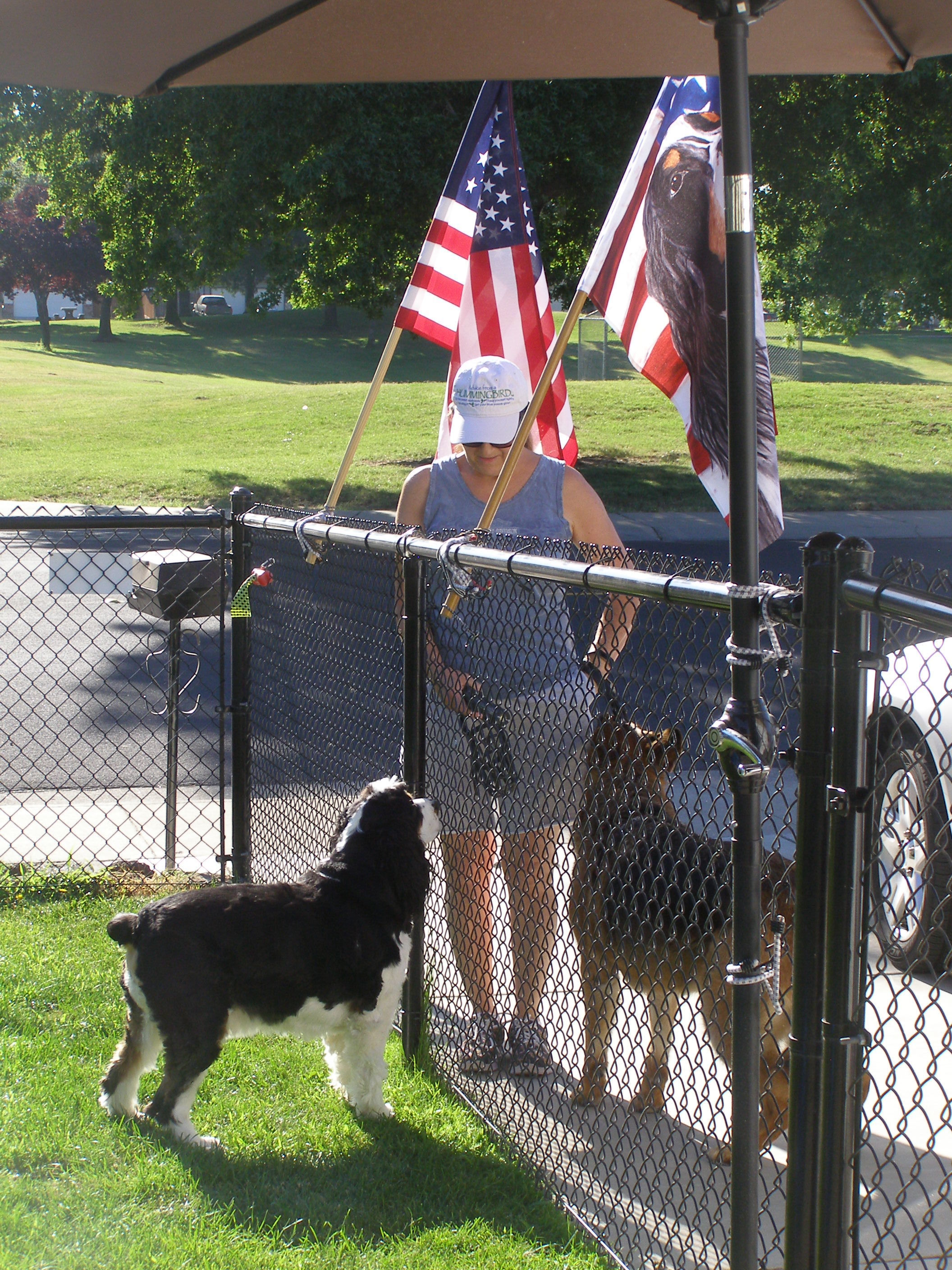 Rylee and his girlfriend Scarlet (with my friend Judy) are sending you all here in our Heart Community, the best wishes for a special, safe and Happy 4th of July!