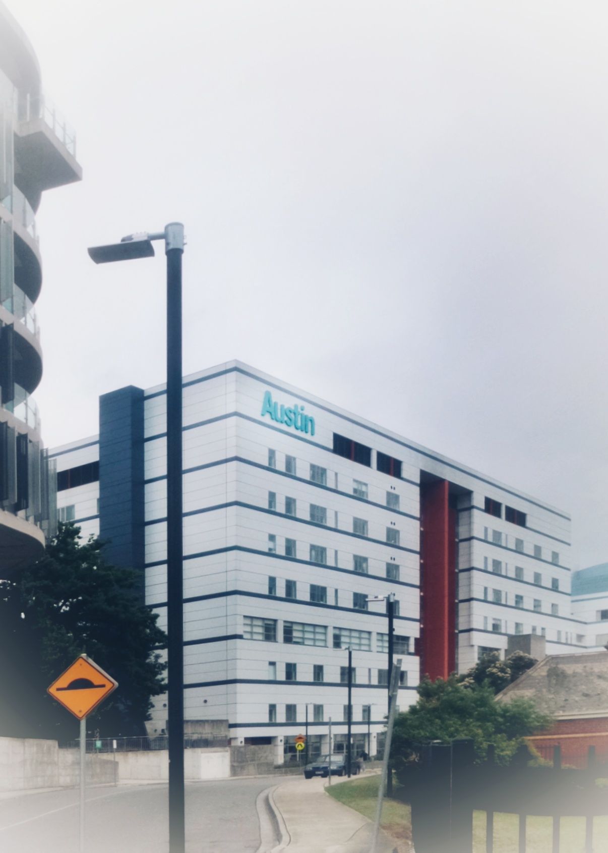 Looking back at the Austin Hospital some 8 weeks after surgery. Post operative catch-up with my surgeon Mr Shoan Ip. All blood results, chest X-ray and BP perfect and back to walking 4 km daily on target for my usual 6-8 km, over the next few weeks!